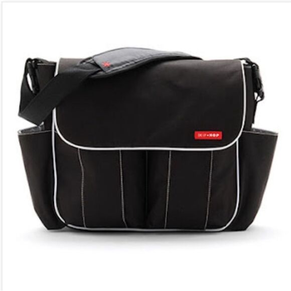 Skip Hop Dash Deluxe Black Messenger Bag - Picture 1 of 8